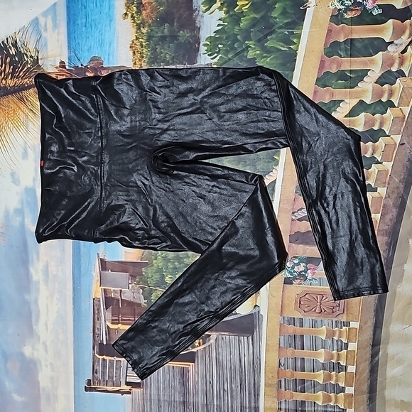 Spanx Black Leggings Size Large - Picture 3 of 6